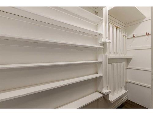 162 7 Street West, Cardston, AB - Indoor With Storage