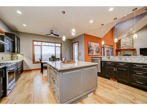 48 Villa Vega Acres, Rural Pincher Creek No. 9, M.D. Of, AB - Indoor Photo Showing Kitchen With Upgraded Kitchen