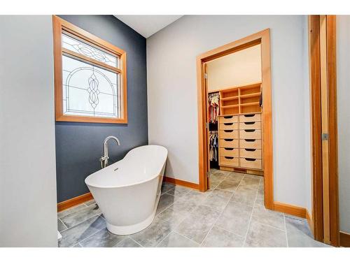 48 Villa Vega Acres, Rural Pincher Creek No. 9, M.D. Of, AB - Indoor Photo Showing Bathroom