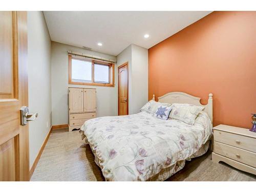 48 Villa Vega Acres, Rural Pincher Creek No. 9, M.D. Of, AB - Indoor Photo Showing Bedroom