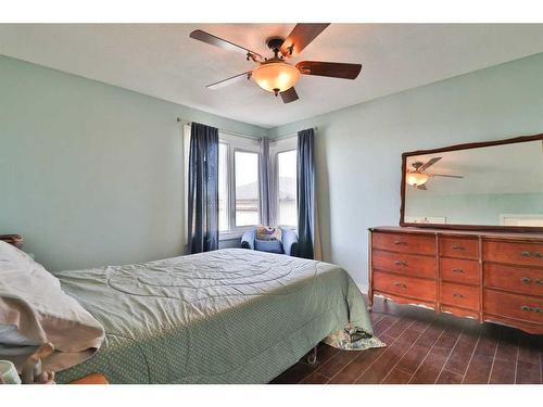 70047 Rr 19-4C, Rural Warner No. 5, County Of, AB - Indoor Photo Showing Bedroom