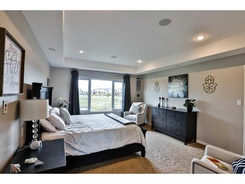 387 Couleecreek Court South, Lethbridge, AB - Indoor Photo Showing Bedroom