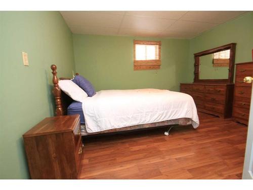 171065 Hwy 3, Rural Taber, M.D. Of, AB - Indoor Photo Showing Bedroom
