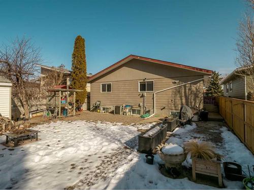 332 Leaside Avenue South, Lethbridge, AB - Outdoor