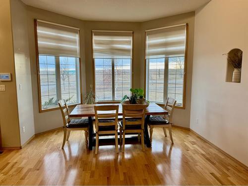 101 Avro Anson Road, Fort Macleod, AB - Indoor Photo Showing Dining Room