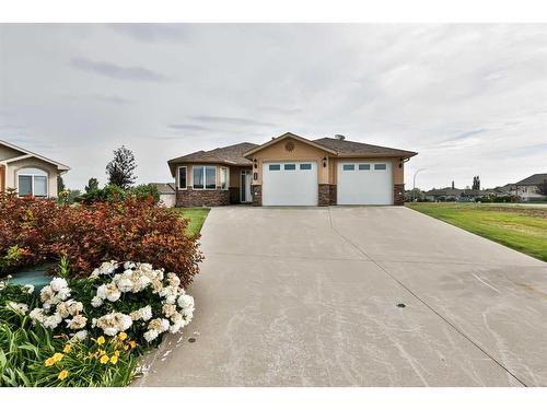 1203 Whispering Greens Place, Vulcan, AB - Outdoor