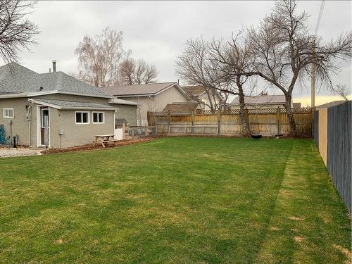 119 17 Street, Fort Macleod, AB - Outdoor With Backyard