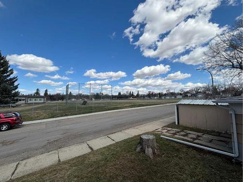 947 12A Street South, Lethbridge, AB - Outdoor With View