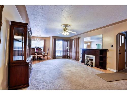 947 12A Street South, Lethbridge, AB - Indoor With Fireplace