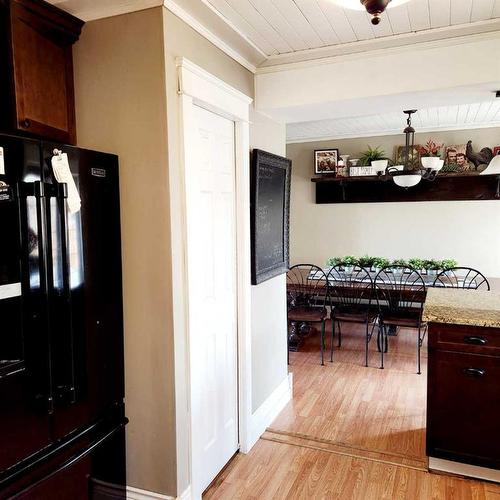 501 Highway, Cardston, AB - Indoor Photo Showing Kitchen