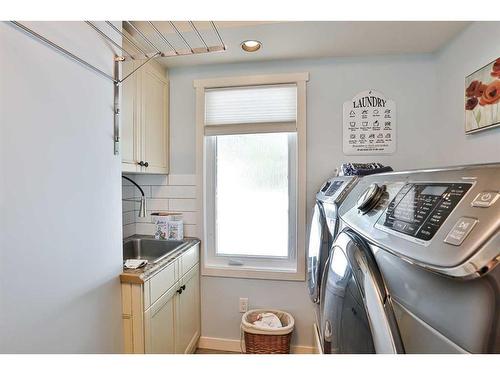 1715 7 Avenue South, Lethbridge, AB - Indoor Photo Showing Laundry Room