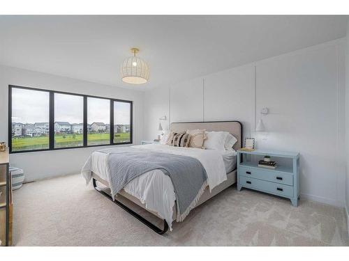 4526 31 Avenue South, Lethbridge, AB - Indoor Photo Showing Bedroom