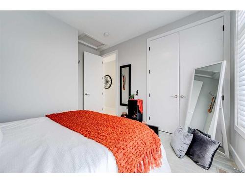 1513 Coalbanks Boulevard West, Lethbridge, AB - Indoor Photo Showing Bedroom
