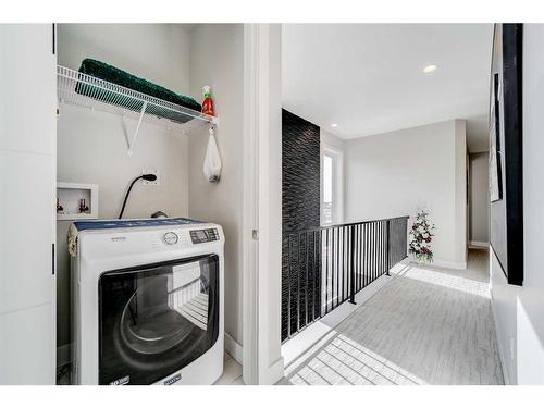1513 Coalbanks Boulevard West, Lethbridge, AB - Indoor Photo Showing Laundry Room