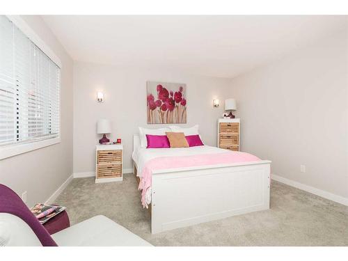 4410 40 Avenue South, Lethbridge, AB - Indoor Photo Showing Bedroom