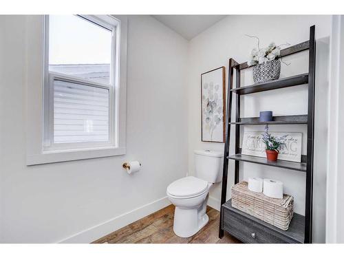 311 Dieppe Boulevard South, Lethbridge, AB - Indoor Photo Showing Bathroom