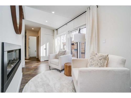 311 Dieppe Boulevard South, Lethbridge, AB - Indoor Photo Showing Living Room With Fireplace