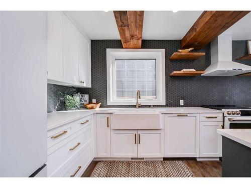 311 Dieppe Boulevard South, Lethbridge, AB - Indoor Photo Showing Kitchen With Upgraded Kitchen