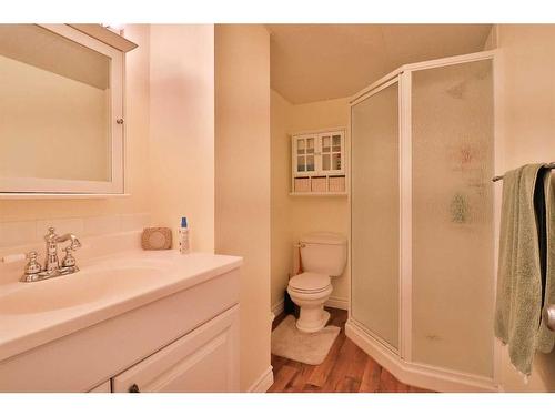2317 35 Street South, Lethbridge, AB - Indoor Photo Showing Bathroom