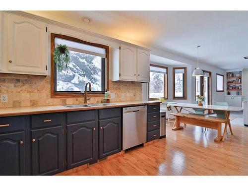 2317 35 Street South, Lethbridge, AB - Indoor Photo Showing Kitchen With Double Sink