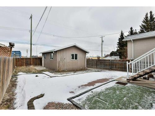 5327 45 Avenue, Taber, AB - Outdoor With Exterior