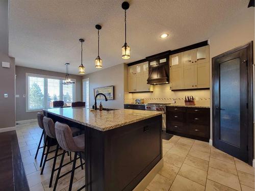 3204 23 Street, Coaldale, AB - Indoor Photo Showing Kitchen With Upgraded Kitchen