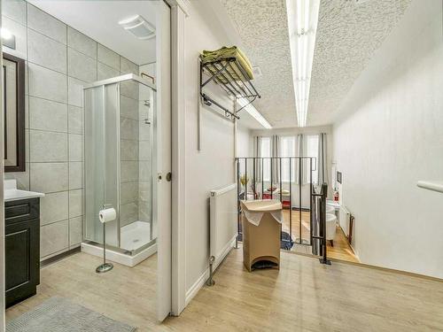689 Frederick Street, Pincher Creek, AB - Indoor Photo Showing Bathroom
