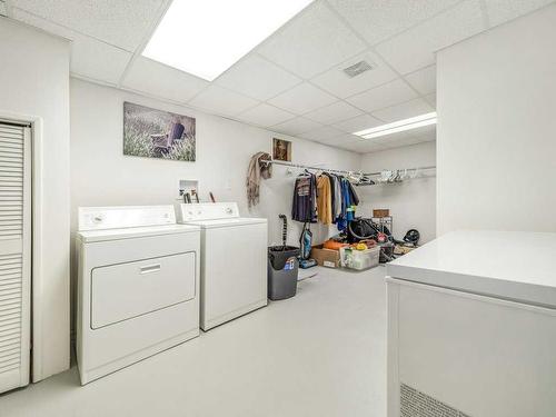 689 Frederick Street, Pincher Creek, AB - Indoor Photo Showing Laundry Room
