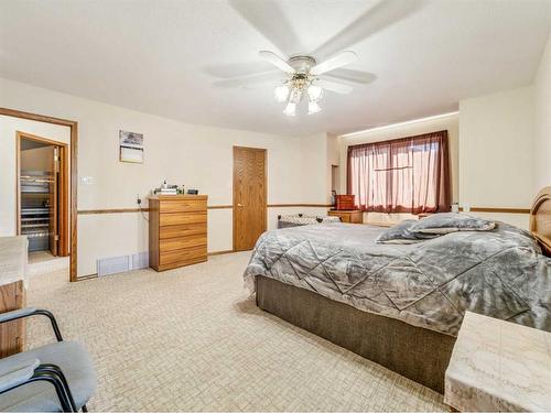3914 53 Street, Taber, AB - Indoor Photo Showing Bedroom