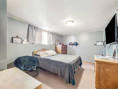 3914 53 Street, Taber, AB - Indoor Photo Showing Bedroom
