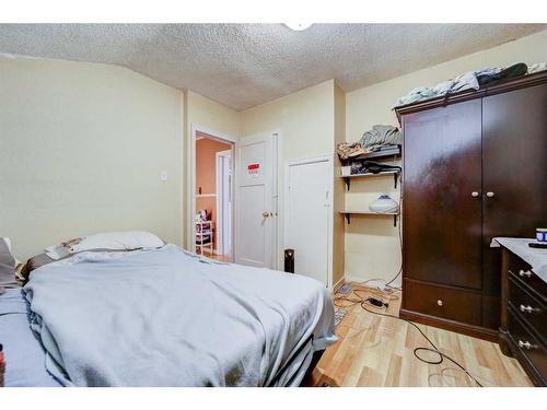 154 4Th Avenue East, Cardston, AB - Indoor Photo Showing Bedroom