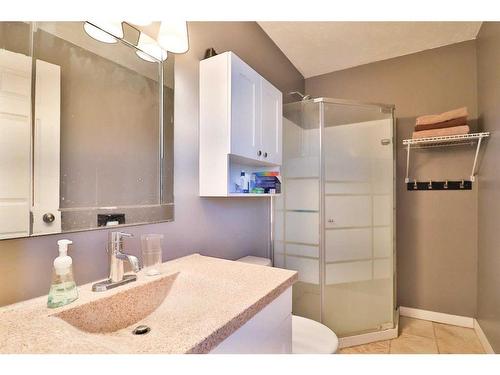 53029 Rr 224, Rural Cardston County, AB - Indoor Photo Showing Bathroom