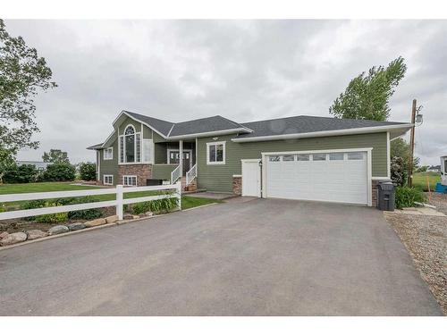 609 7 Avenue, Stirling, AB - Outdoor