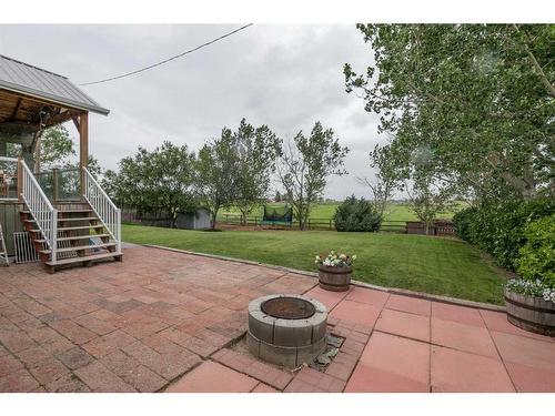 609 7 Avenue, Stirling, AB - Outdoor