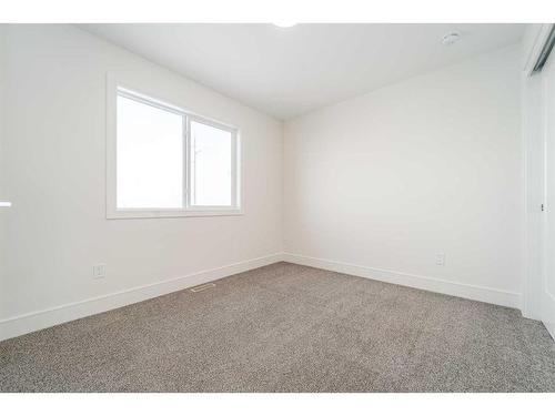 4521 25 Avenue South, Lethbridge, AB - Indoor Photo Showing Other Room
