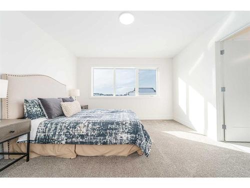 4521 25 Avenue South, Lethbridge, AB - Indoor Photo Showing Bedroom
