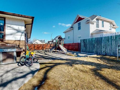 330 19Th Street, Fort Macleod, AB - Outdoor