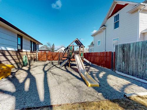 330 19Th Street, Fort Macleod, AB - Outdoor