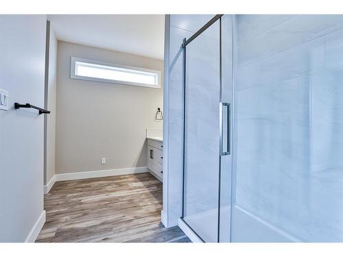 25 Prairie Sunset Avenue, Taber, AB - Indoor Photo Showing Bathroom