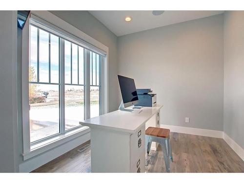 206 6A Street, Stirling, AB - Indoor Photo Showing Office