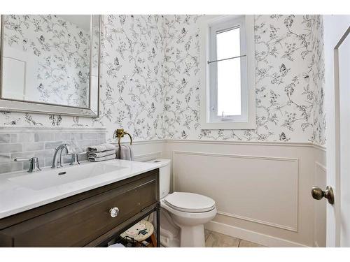 9 Greenview Place, Foremost, AB - Indoor Photo Showing Bathroom
