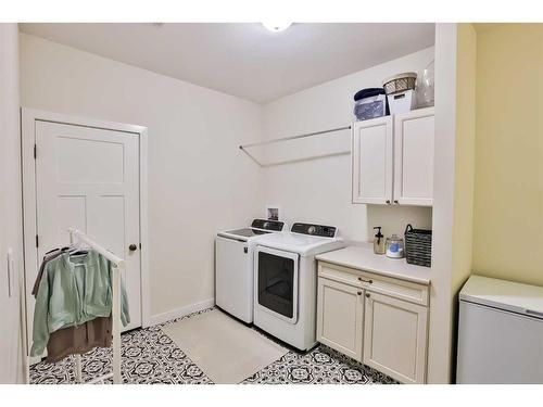 9 Greenview Place, Foremost, AB - Indoor Photo Showing Laundry Room