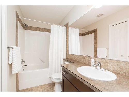 68 Canyoncrest Point West, Lethbridge, AB - Indoor Photo Showing Bathroom