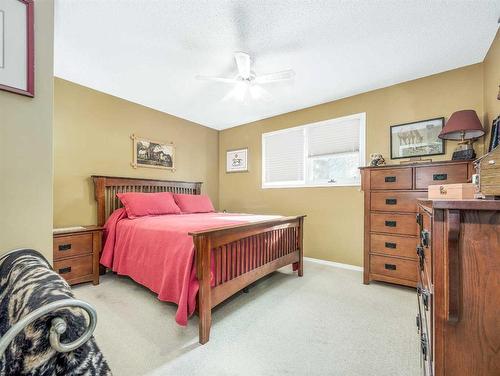 1007 21 Avenue, Coaldale, AB - Indoor Photo Showing Bedroom