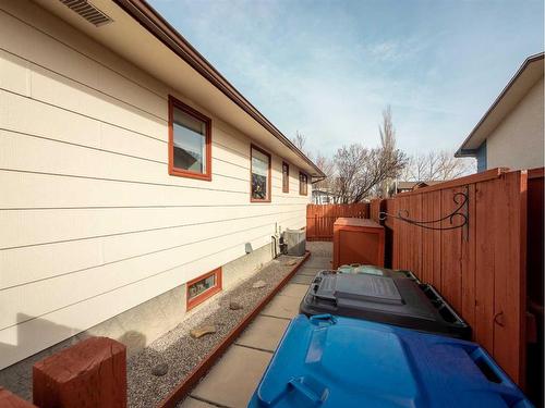 1007 21 Avenue, Coaldale, AB - Outdoor With Exterior