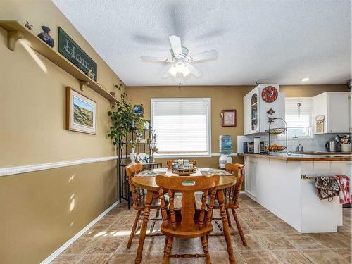 1007 21 Avenue, Coaldale, AB - Indoor Photo Showing Dining Room