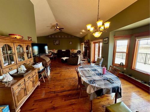 282041 Twp Rd 113, Claresholm, AB - Indoor Photo Showing Dining Room
