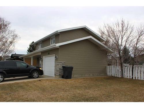 418 7 Street, Picture Butte, AB - Outdoor