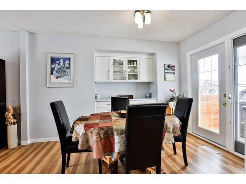 4603 55 Avenue, Taber, AB - Indoor Photo Showing Dining Room