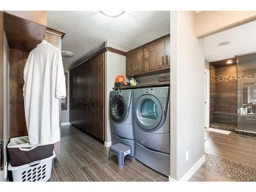 5023 43 Street, Taber, AB - Indoor Photo Showing Laundry Room
